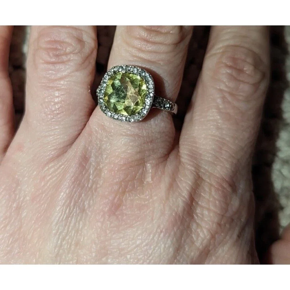 Torrid NWT Size 8 Silver Ring with‎ Large Square Yellow Stone Trimmed Gems